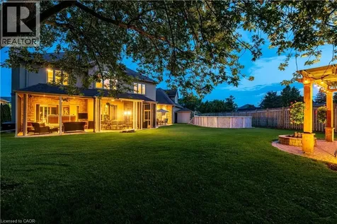 8881 Joseph Court Niagara Falls ON L2H 3P1