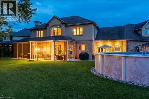 8881 Joseph Court Niagara Falls ON L2H 3P1