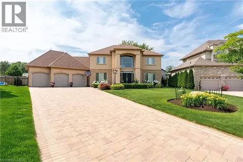 8881 Joseph Court Niagara Falls ON L2H 3P1