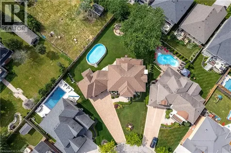 8881 Joseph Court Niagara Falls ON L2H 3P1