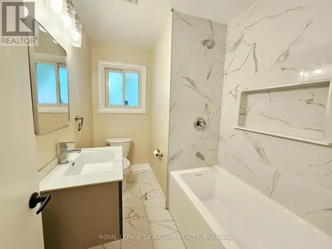 2368 Drury Lane Ottawa ON K2C 1G5