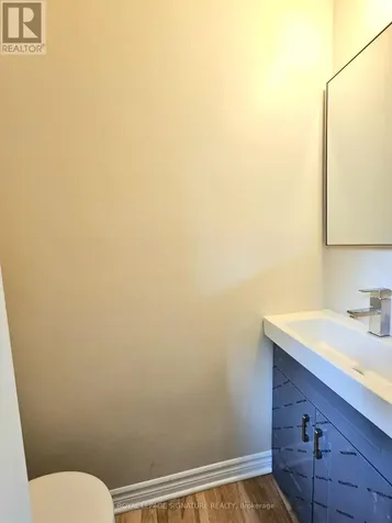 2368 Drury Lane Ottawa ON K2C 1G5