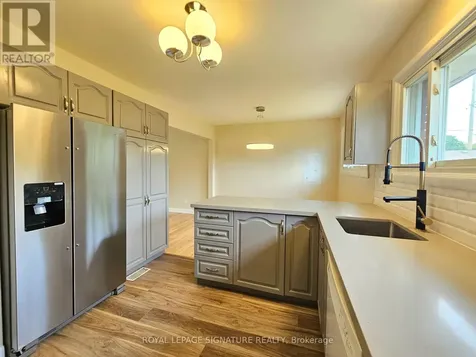 2368 Drury Lane Ottawa ON K2C 1G5