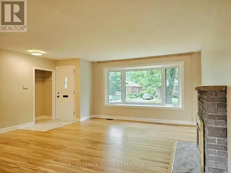 2368 Drury Lane Ottawa ON K2C 1G5