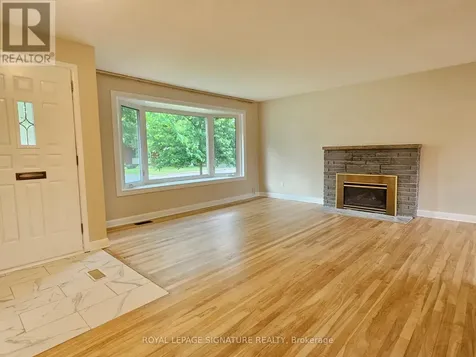 2368 Drury Lane Ottawa ON K2C 1G5