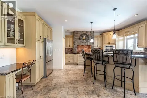 3542 Matthews Drive Niagara Falls ON L2H 2Z1