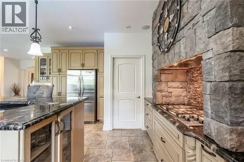 3542 Matthews Drive Niagara Falls ON L2H 2Z1