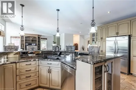3542 Matthews Drive Niagara Falls ON L2H 2Z1