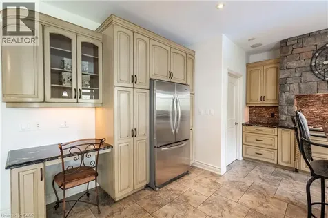 3542 Matthews Drive Niagara Falls ON L2H 2Z1