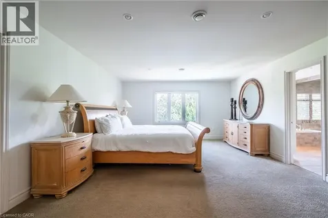 3542 Matthews Drive Niagara Falls ON L2H 2Z1
