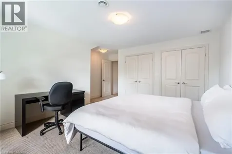 3542 Matthews Drive Niagara Falls ON L2H 2Z1