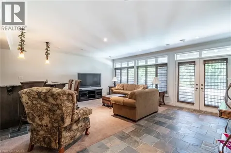 3542 Matthews Drive Niagara Falls ON L2H 2Z1
