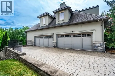 3542 Matthews Drive Niagara Falls ON L2H 2Z1