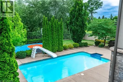 3542 Matthews Drive Niagara Falls ON L2H 2Z1