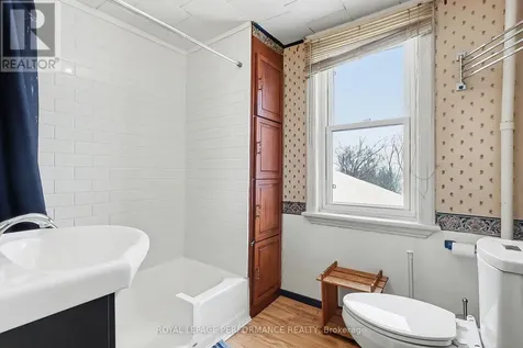 2478 Cleroux Crescent Ottawa ON K1W 1A3