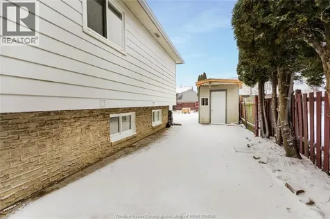 7 Satinwood Leamington ON N8H 4P1