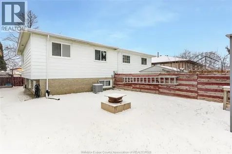 7 Satinwood Leamington ON N8H 4P1