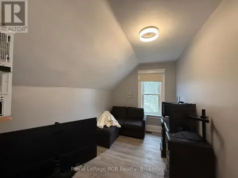 512 18th Street East Owen Sound ON N4K 2A7