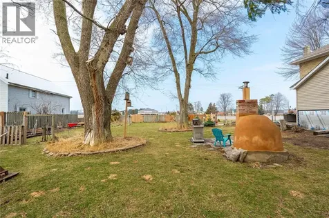 9185 Ipperwash Road Lambton Shores ON N0N 1J3