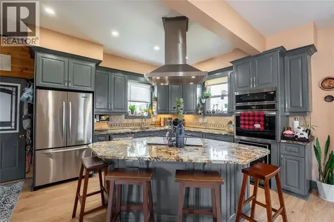 9185 Ipperwash Road Lambton Shores ON N0N 1J3