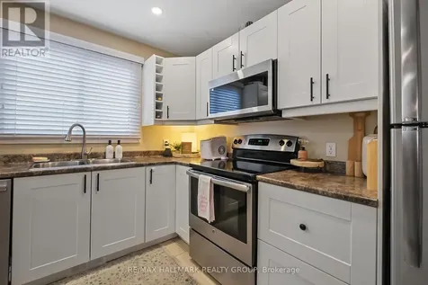 119 Teal Crescent Ottawa ON K1E 2C1