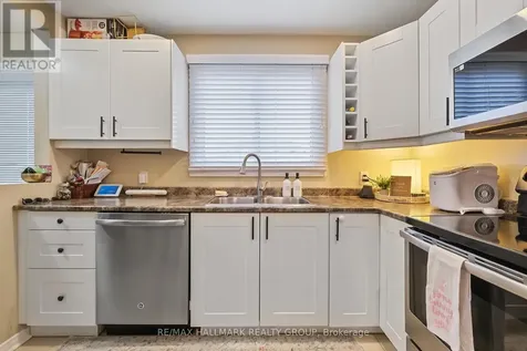 119 Teal Crescent Ottawa ON K1E 2C1