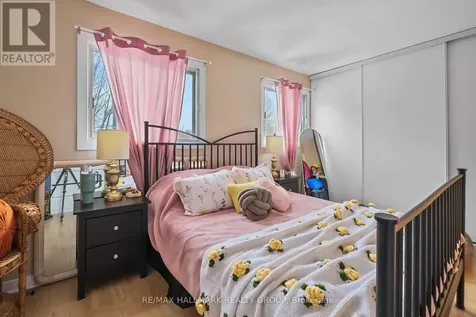 119 Teal Crescent Ottawa ON K1E 2C1