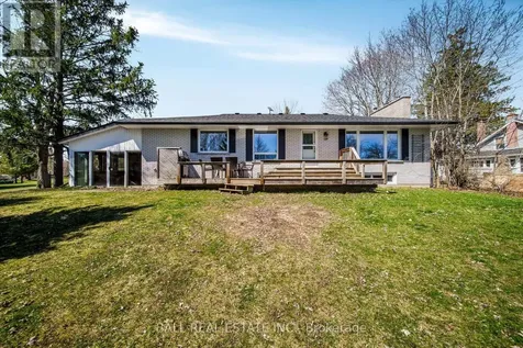 1749 Young's Point Road Selwyn ON K0L 2H0
