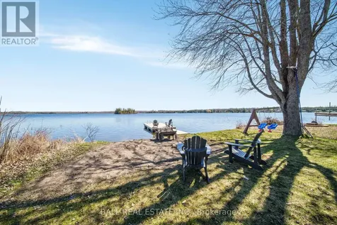 1749 Young's Point Road Selwyn ON K0L 2H0