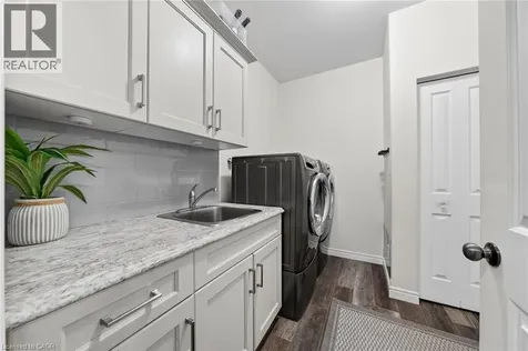 31 Sycamore Drive Port Dover ON N0A 1N6