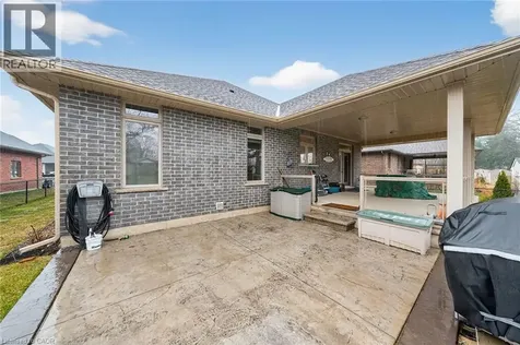 31 Sycamore Drive Port Dover ON N0A 1N6
