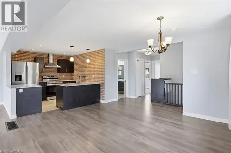 6581 Riall Street Niagara Falls ON L2J 1Z4
