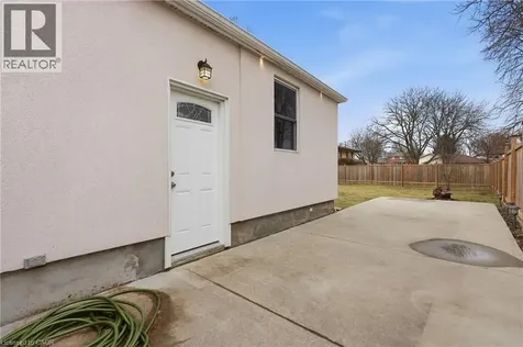 6581 Riall Street Niagara Falls ON L2J 1Z4