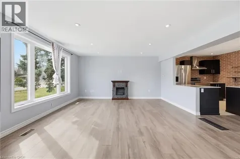 6581 Riall Street Niagara Falls ON L2J 1Z4