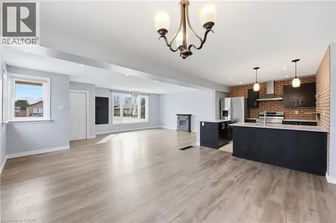 6581 Riall Street Niagara Falls ON L2J 1Z4
