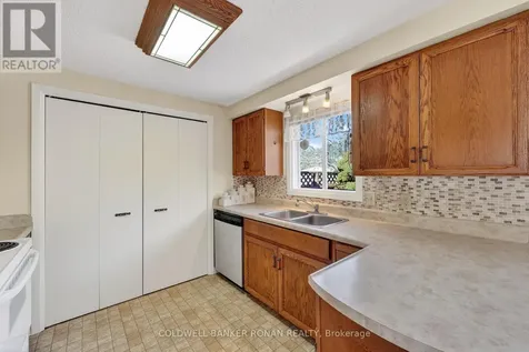 4 Tecumseth Pines Drive New Tecumseth ON L0G 1W0