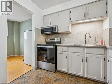 51 Paulander Drive Kitchener ON N2M 5E5