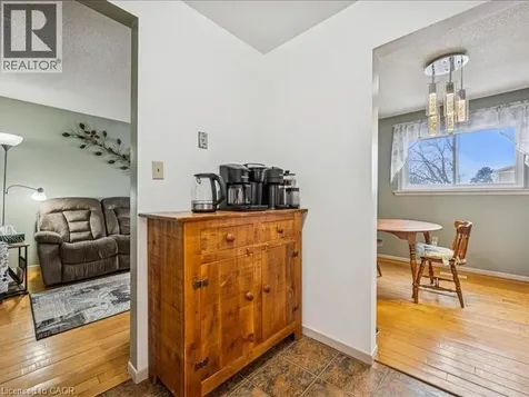 51 Paulander Drive Kitchener ON N2M 5E5