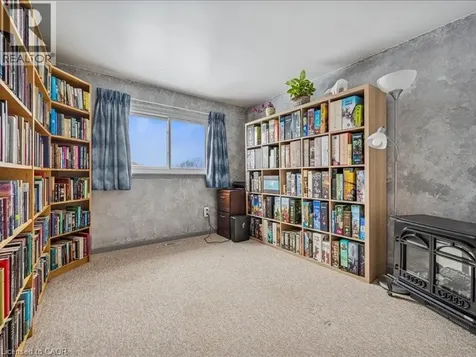 51 Paulander Drive Kitchener ON N2M 5E5