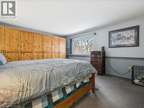 51 Paulander Drive Kitchener ON N2M 5E5