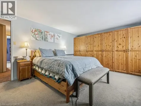 51 Paulander Drive Kitchener ON N2M 5E5