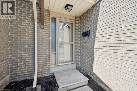 51 Paulander Drive Kitchener ON N2M 5E5