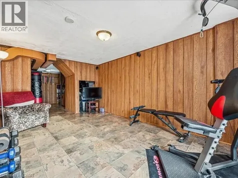 51 Paulander Drive Kitchener ON N2M 5E5