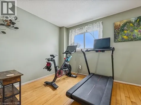 51 Paulander Drive Kitchener ON N2M 5E5