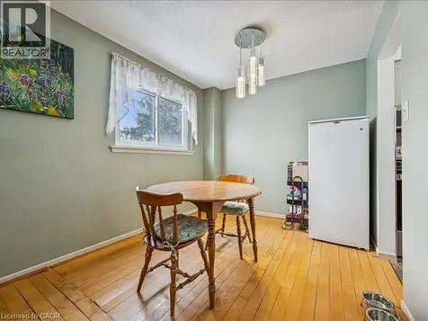51 Paulander Drive Kitchener ON N2M 5E5