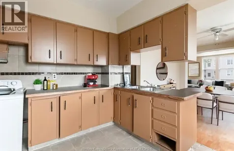 581-583 Crawford Avenue Windsor ON N9A 5C5