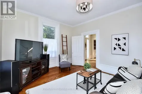55 Brock Street East Uxbridge ON L9P 1M4