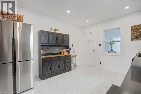 188 Bay Street North Hamilton ON L8R 2P7