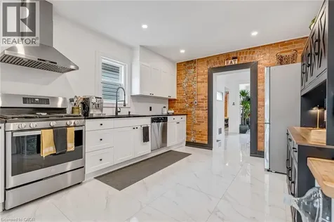 188 Bay Street North Hamilton ON L8R 2P7