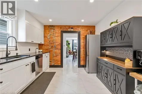 188 Bay Street North Hamilton ON L8R 2P7